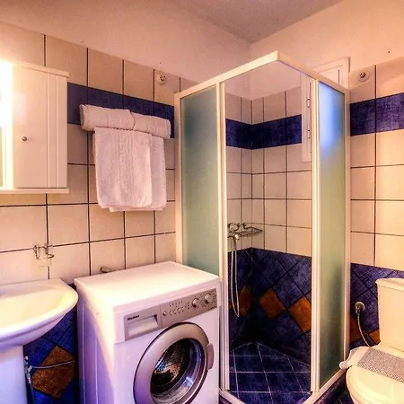 Apartman Anna Karra & *