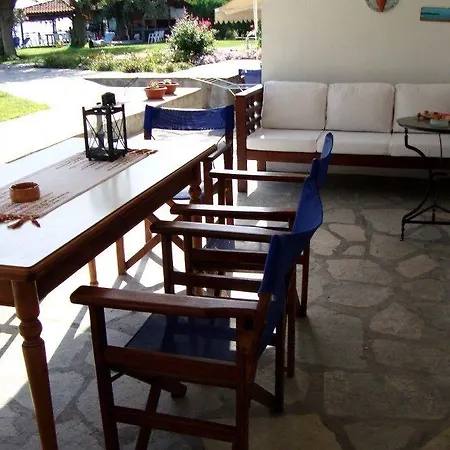 Anna Karra & Vurvurú