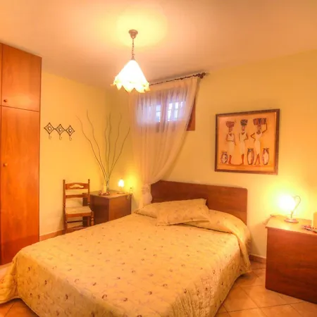 Apartment Anna Karra & *