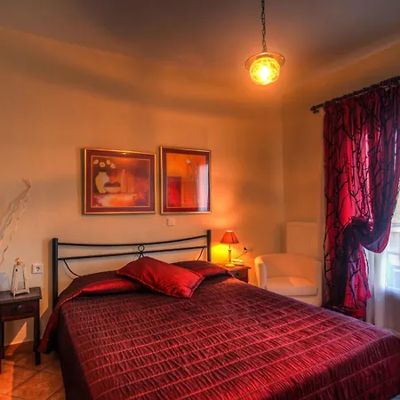 Anna Karra & Lejlighed