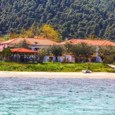 Anna Karra & Vourvourou