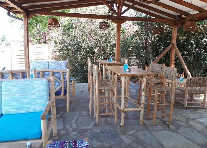 Anna Karra & * Vourvourou