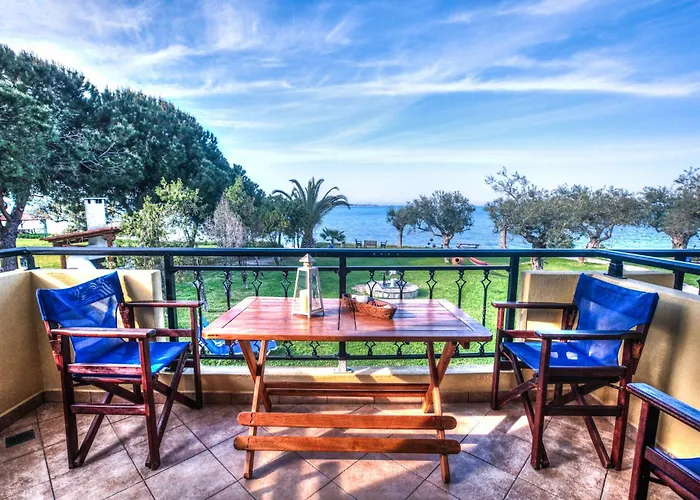 Anna Karra & * Vourvourou