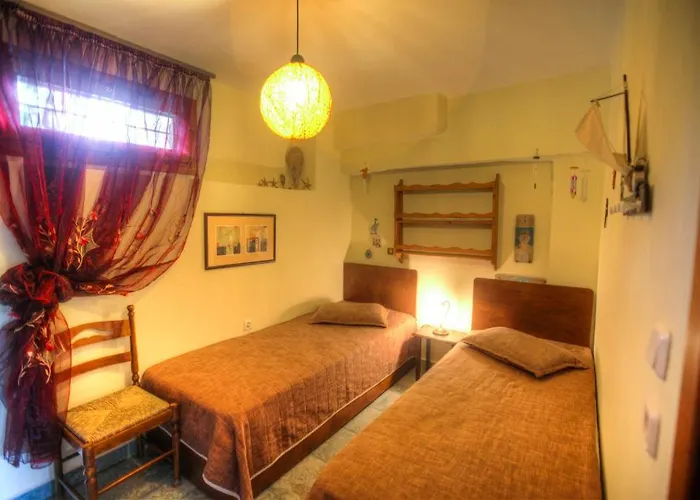 Anna Karra & * Vourvourou