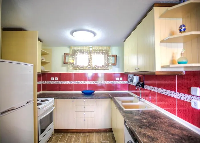 Apartment Anna Karra & *