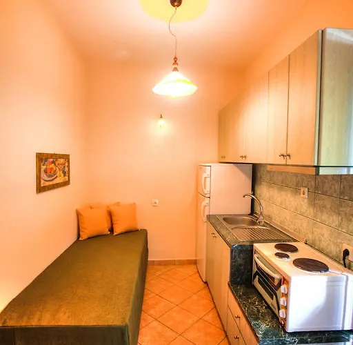 Anna Karra & Vourvourou